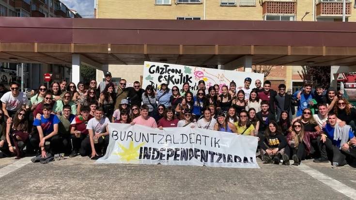 Gazte lasarteoriatar ugarik parte hartu dute 'Gazteon eskutik independentziara' topaketan